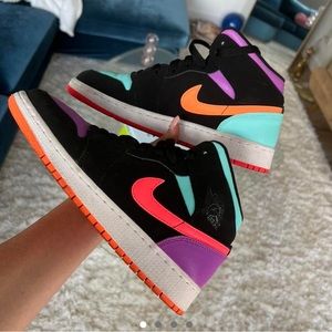 Air Jordan 1 mid reflective